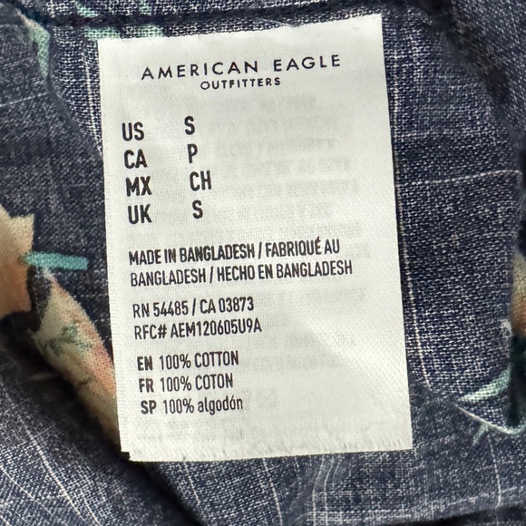 American Eagle Beach Shirt Palm Tree Blue Short Sleeve Button Up Summer Small - Picture 6 of 6